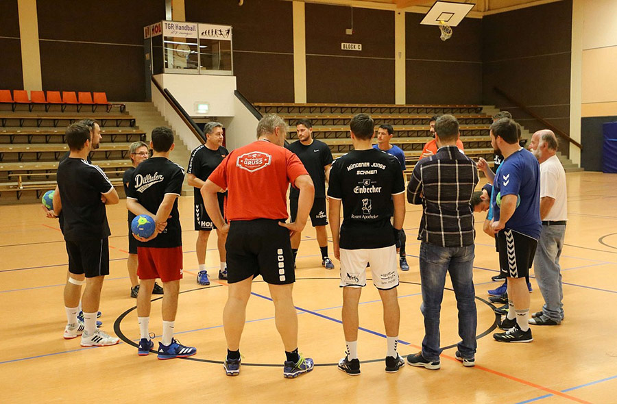 Einschwören auf die neue Saison: die Handballer der TG Rotenburg befindet sich mitten in der Vorbereitung. Foto: Gerhard Manns