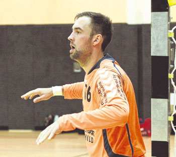 Gegen die MT-Reserve hat er schon häufiger einen Sahnetag erwischt: Tomas Pankiewicz, der Torwart der Rotenburger Landesliga-Handballer, die am Sonntag in Melsungen antreten. Foto: Walger