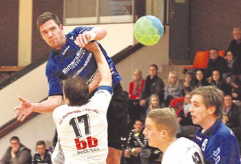Der Torminator hat abgezogen: Fabian Schmitt gelangen zum zweiten Mal hintereinander acht Treffer für die TGR II. Im drittletzten Spiel waren es sogar neun gewesen. Foto: Walger