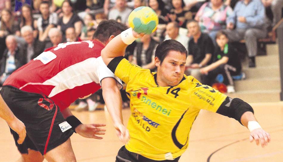 Endlich wieder frei von Beschwerden: Rotenburgs Rückraumschütze Boze Balic hat seine Hüftprellung und Leistenzerrung überwunden. Trotz dieser Blessuren zählte er zuletzt regelmäßig zu den stärksten Rotenburgern. Foto: Walger Endlich wieder frei von Beschwerden: Rotenburgs Rückraumschütze Boze Balic hat seine Hüftprellung und Leistenzerrung überwunden. Trotz dieser Blessuren zählte er zuletzt regelmäßig zu den stärksten Rotenburgern. Foto: Walger