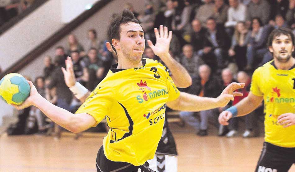 Eher die Ausnahme: Nur selten kamen die Rotenburger vom Kreis so frei zum Wurf wie hier Christian Eimer. Er steuerte drei Treffer zum 29:29-Unentschieden bei. Foto: Walger Eher die Ausnahme: Nur selten kamen die Rotenburger vom Kreis so frei zum Wurf wie hier Christian Eimer. Er steuerte drei Treffer zum 29:29-Unentschieden bei. Foto: Walger