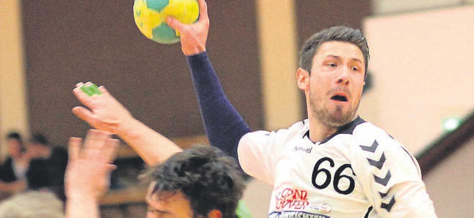Er präsentierte sich in Wollrode in Topform: Jonas Troch nutzte die Räume und markierte acht Treffer für die TGR II. Foto: Walger