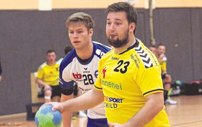 Den Torwart ausgeguckt: Das gelang Jan-Oliver Holl vom Siebenmeterpunkt aus gegen Eschwege mehrmals. Auch in Hünfeld könnte diese Stärke des Rotenburger Kreisläufers wieder gefragt sein. Foto: Walger