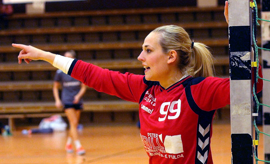 An ihr lag es nicht, dass die FSG Waldhessen am Sonntag ein Schlüsselspiel verlor: Torfrau Laura Weidemann bot eine gute Leistung hinter diesmal schwachen Teamkolleginnen. Foto:  Walger© Walger/HNA An ihr lag es nicht, dass die FSG Waldhessen am Sonntag ein Schlüsselspiel verlor: Torfrau Laura Weidemann bot eine gute Leistung hinter diesmal schwachen Teamkolleginnen. Foto:  Walger© Walger/HNA