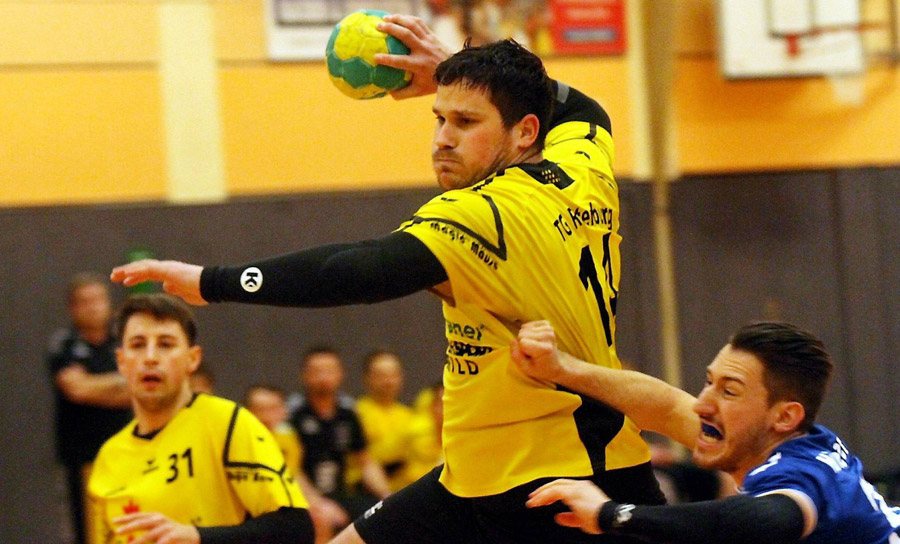 Von seiner Verfassung hängt viel ab für die TGR: Nach einem Sturz auf die Schulter kann Boze Balic zurzeit nicht so, wie er will. Foto: thomas walger Von seiner Verfassung hängt viel ab für die TGR: Nach einem Sturz auf die Schulter kann Boze Balic zurzeit nicht so, wie er will. Foto: thomas walger