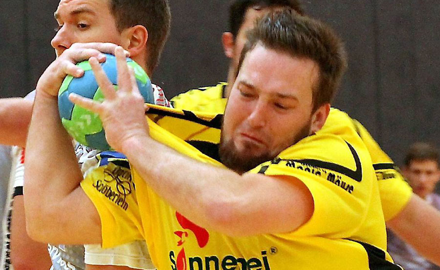 Mit vier Treffern zählte er in Wanfried zu den erfolgreichsten TGR-Werfern: Kreisläufer Jan-Oliver Holl. Foto: Walger© Walger/HNA Mit vier Treffern zählte er in Wanfried zu den erfolgreichsten TGR-Werfern: Kreisläufer Jan-Oliver Holl. Foto: Walger© Walger/HNA