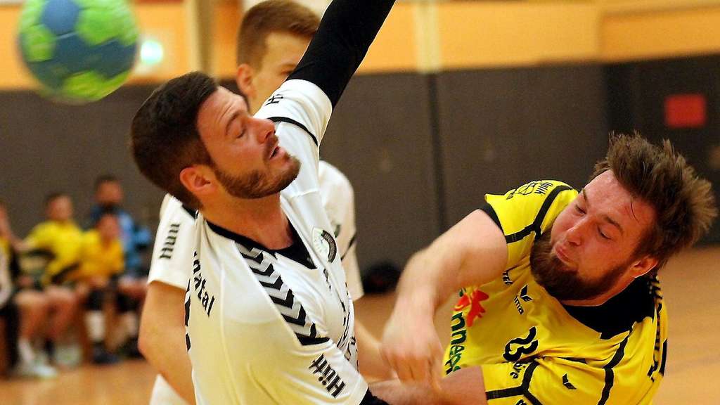 In Topform: TGR-Kreisläufer Jan-Oliver Holl entwischte der Abwehr der HSG Fuldatal/Wolfsanger immer wieder. Er brachte es wie Petar Cutura auf acht Tore. © Foto: Thomas Walger