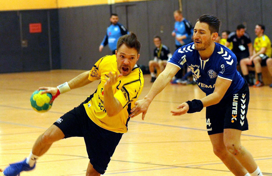 Auf seinen Einsatz hofft die TGR: Martin Harbusch hatte zuletzt eine Daumenverletzung und konnte nicht in vollem Umfang trainieren. © Thomas Walger Auf seinen Einsatz hofft die TGR: Martin Harbusch hatte zuletzt eine Daumenverletzung und konnte nicht in vollem Umfang trainieren. © Thomas Walger