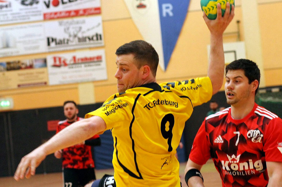 Hat am Dienstag wieder mit dem Training begonnen: TGR-Kreisläufer Phillip Debus. Foto: Walger© Walger/HNA Hat am Dienstag wieder mit dem Training begonnen: TGR-Kreisläufer Phillip Debus. Foto: Walger© Walger/HNA