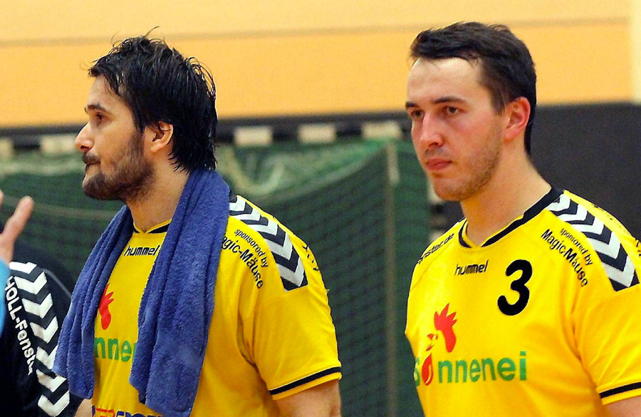 Einer fällt aus, zwei sollen ihn vertreten: Tomislav Balic (links) ist verletzt. Christian Eimer (neben ihm) hat in Aussicht gestellt, einzuspringen. Jugendspieler Maurice Reyer wird mit Sicherheit zum Einsatz kommen. © Thomas Walger Einer fällt aus, zwei sollen ihn vertreten: Tomislav Balic (links) ist verletzt. Christian Eimer (neben ihm) hat in Aussicht gestellt, einzuspringen. Jugendspieler Maurice Reyer wird mit Sicherheit zum Einsatz kommen. © Thomas Walger