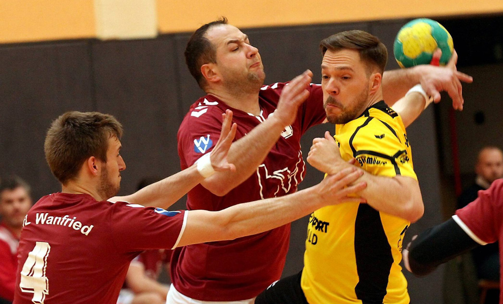 Morgen werden gegen Körle/Guxhagen nicht nur Martin Harbuschs Regiekünste gefragt sein, sondern auch sein Tordrang, den er zuletzt immer wieder zeigte. © Thomas Walger