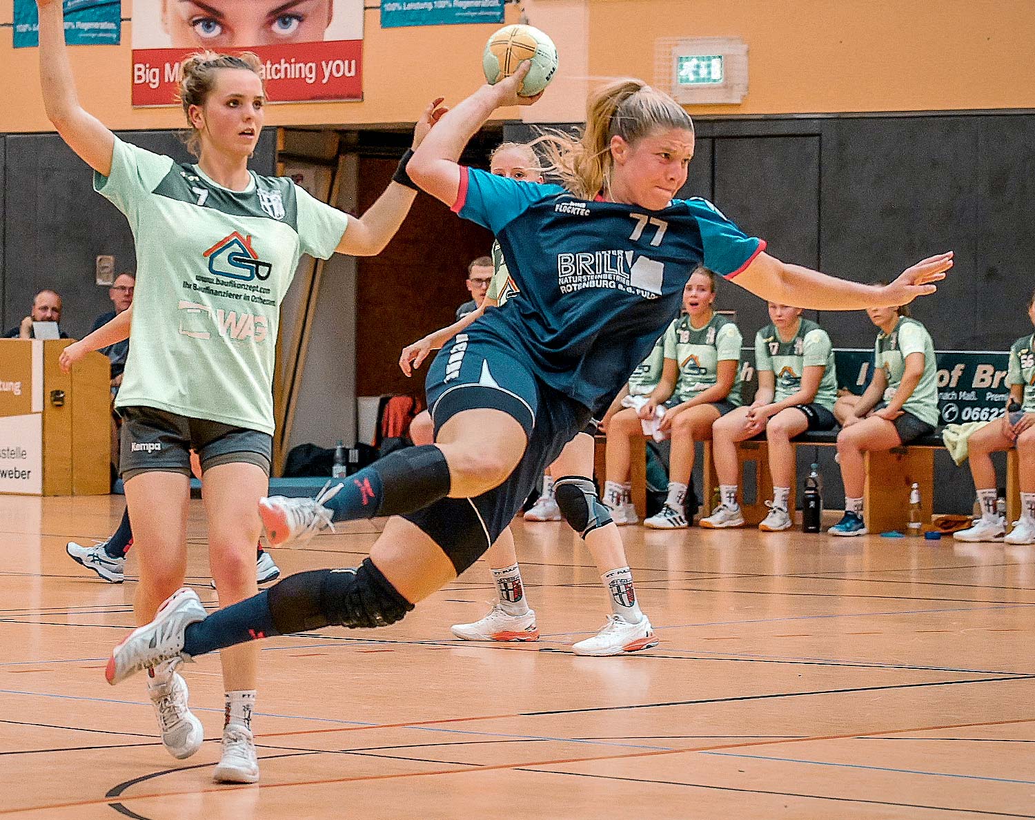 Traf zweimal für die Rotenburgerinnen: Inken Niebuhr, hier im ersten Saisonspiel der TGR gegen FT Fulda. Foto: Stefan Kost-Siepl