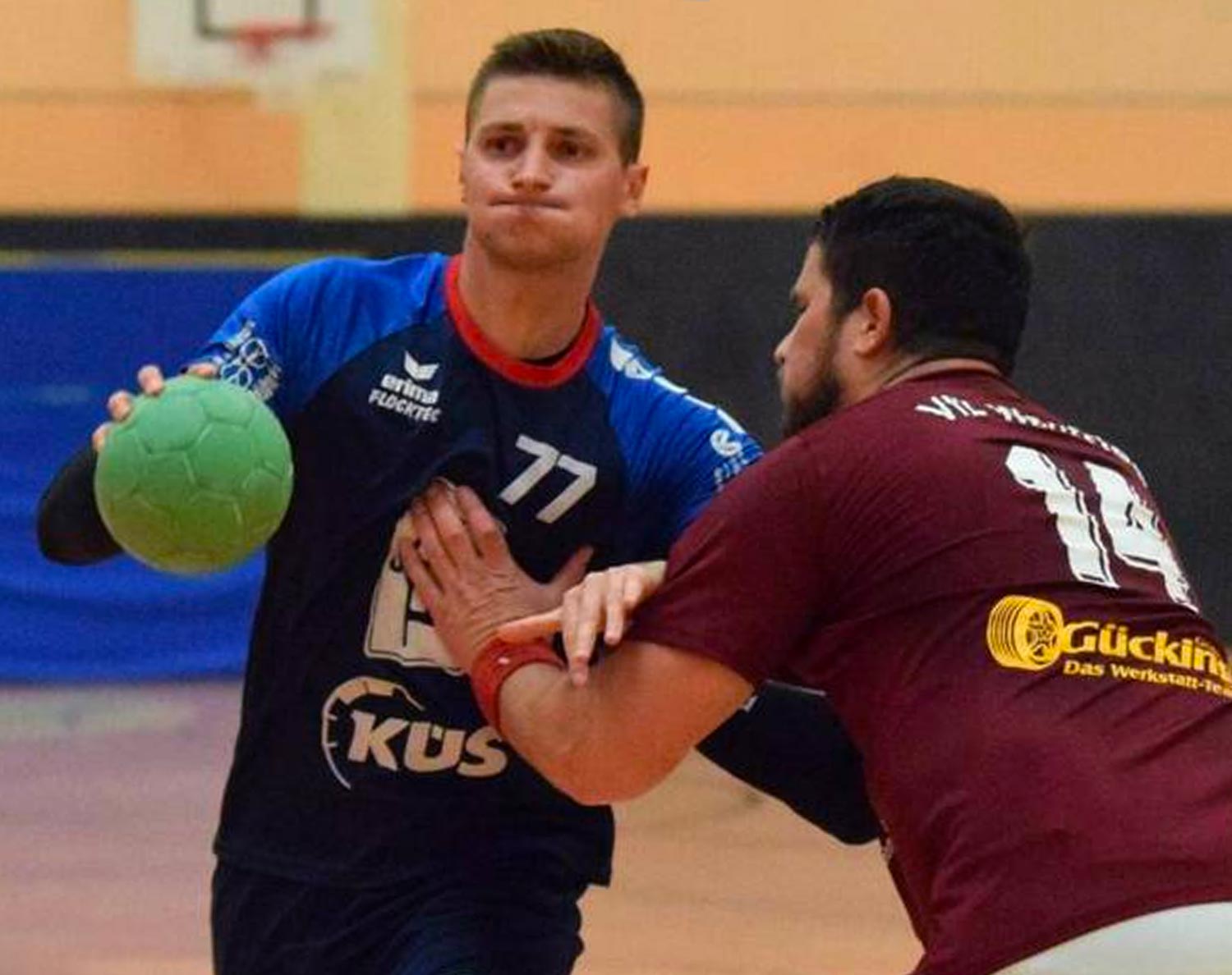 Ehemalige Vereinskollegen im Duell: Julian Fischer (links) und Boze Balic. Foto: Alicia Kreth