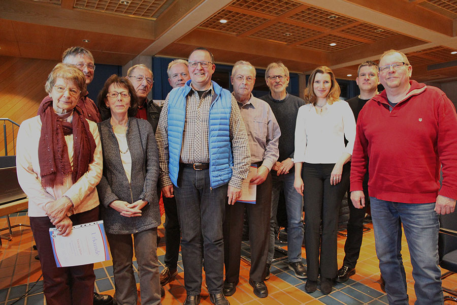Der TGR Vorstand zusammen mit geehrten Mitgliedern im Rahmen der Mitgliederversammlung 2018 im Rotenburger Rathaus.
